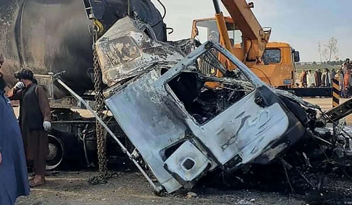 Passenger buses collided with tankers in Afghanistan, 52 people were killed