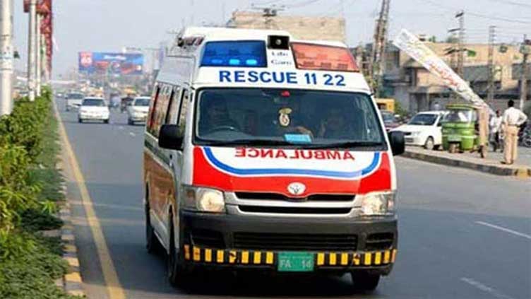 Two die, four sustain injuries in Ferozewala accident