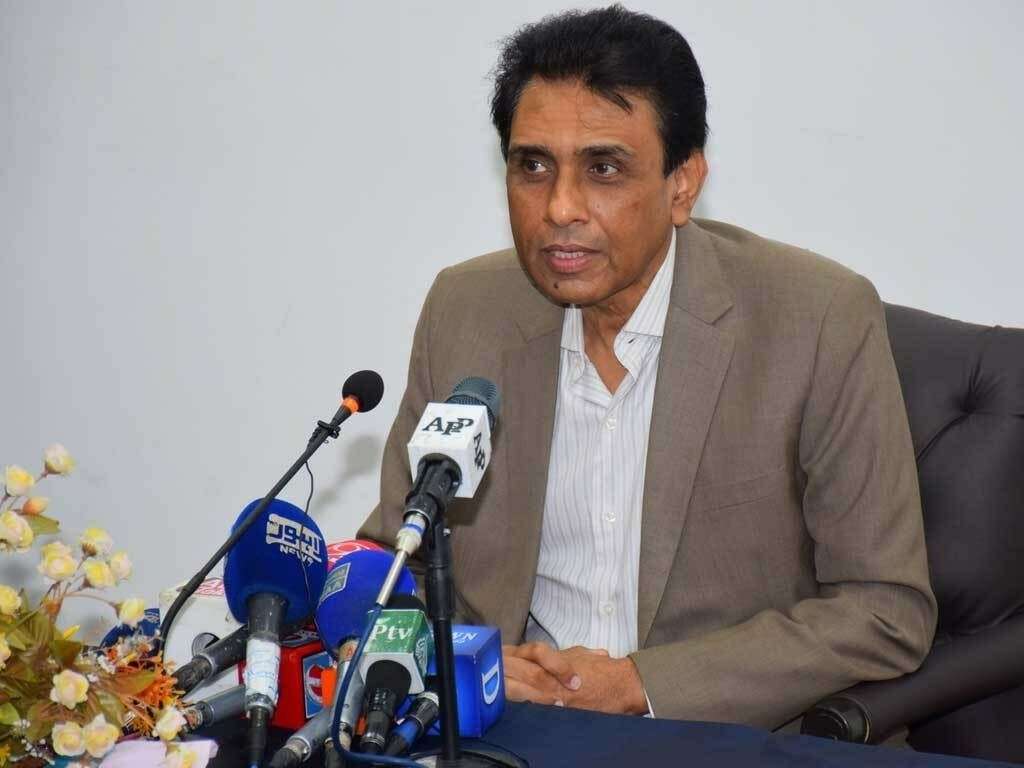 Khalid Maqbool Siddiqui hints at parting ways with govt