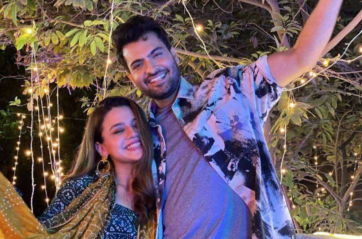 Zara and Asad mark 7th wedding anniversary at romantic & cozy setting