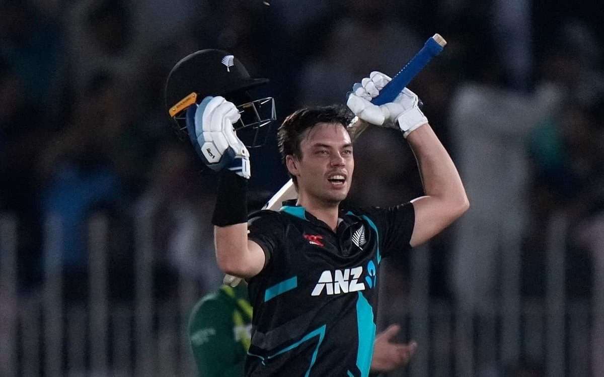 Chapman signs up for PSL 10