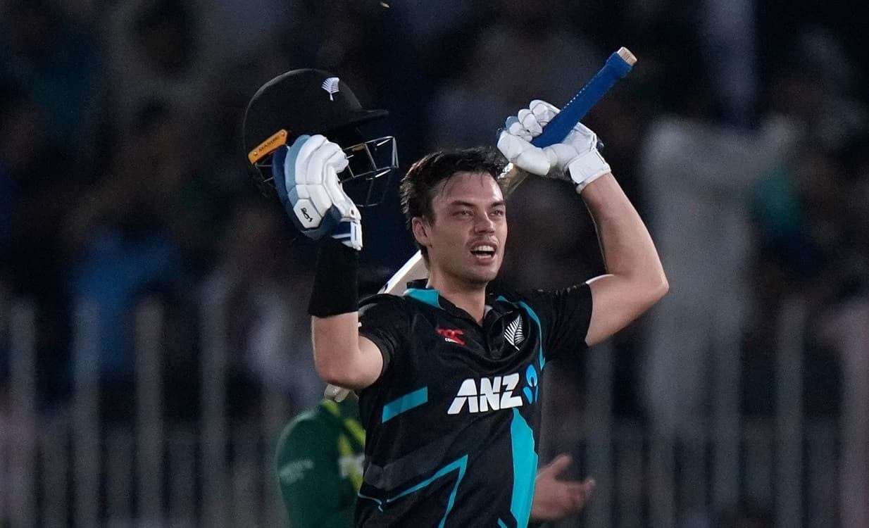 Chapman signs up for PSL 10