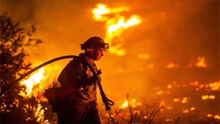 Firefighters halt advance of latest Los Angeles wildfire