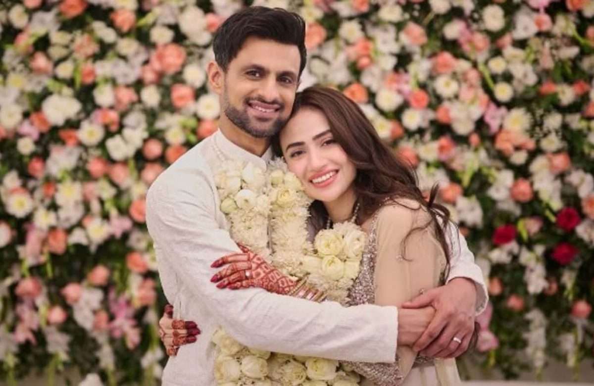 Love & laughter: Shoaib Malik, Sana Javed UNSEEN wedding pictures