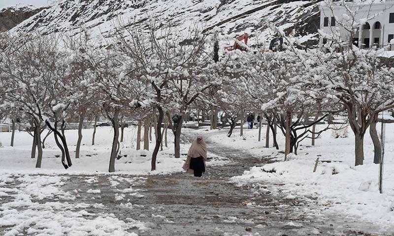 Heavy snowfall: another woman dies as no medical service available in Neelum Valley