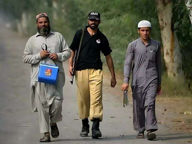 Policeman shot dead in K-P as nationwide polio vaccination drive begins