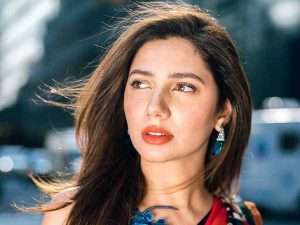 Mahira Khanâ€™s personal experience on the flood situation: â€œMan is truly helpless in front of natureâ€